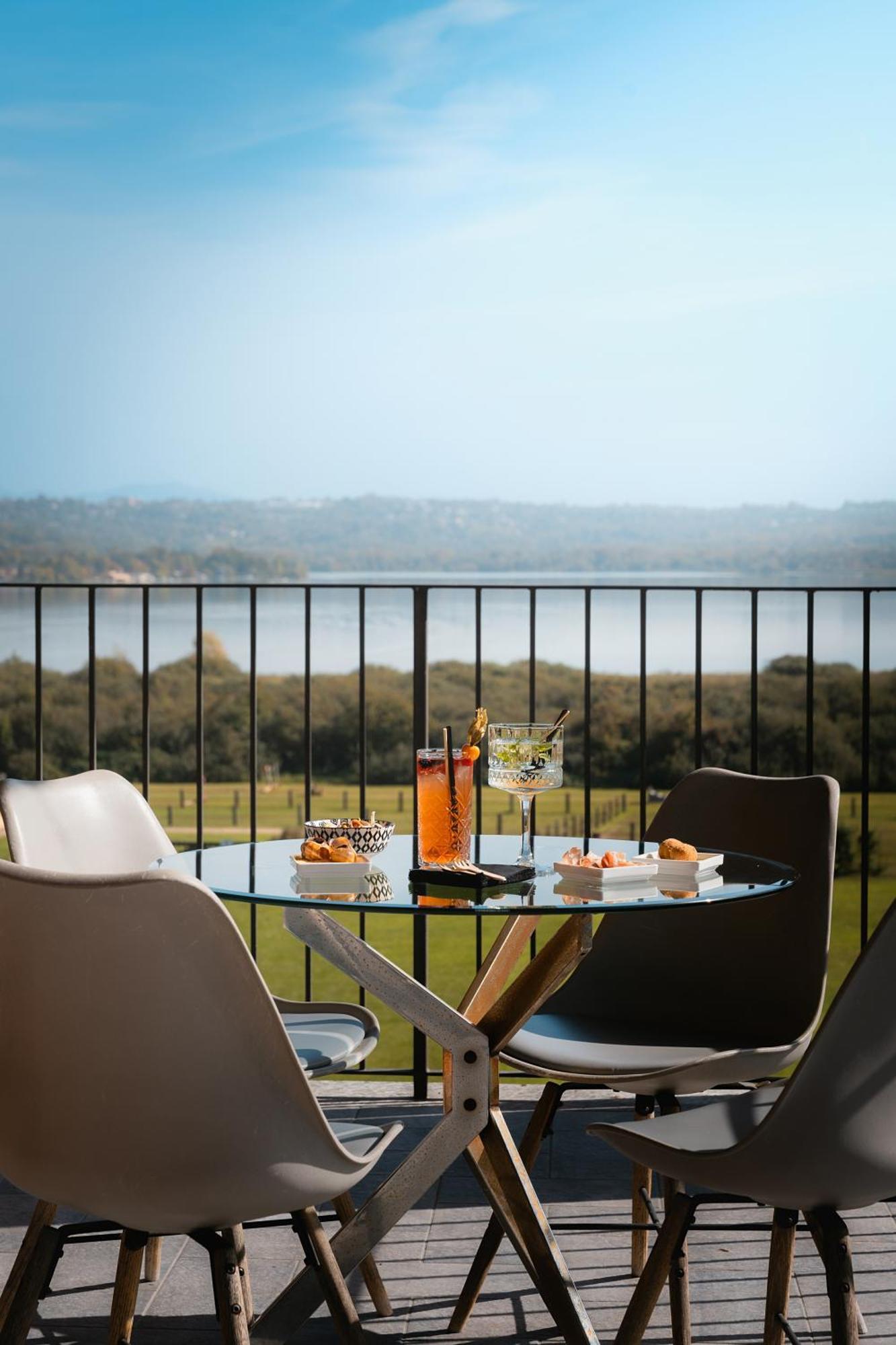 Hotel Equirelais à Lomnago Extérieur photo