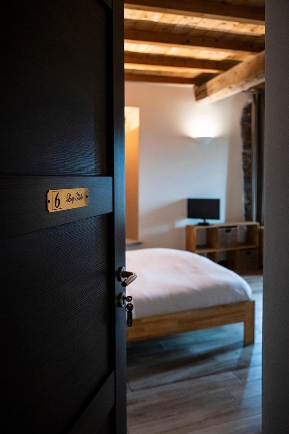 Hotel Equirelais à Lomnago Extérieur photo