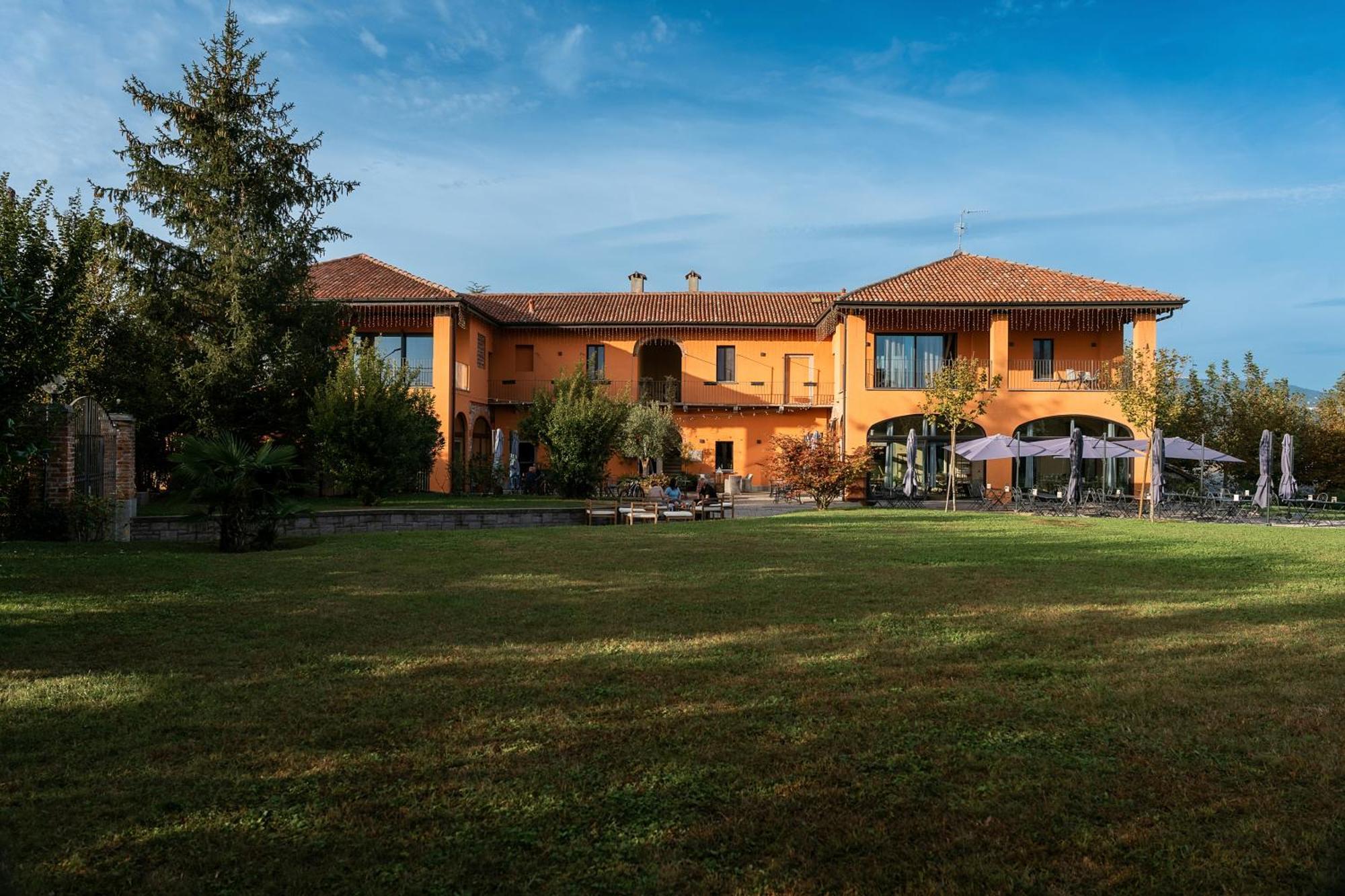 Hotel Equirelais à Lomnago Extérieur photo