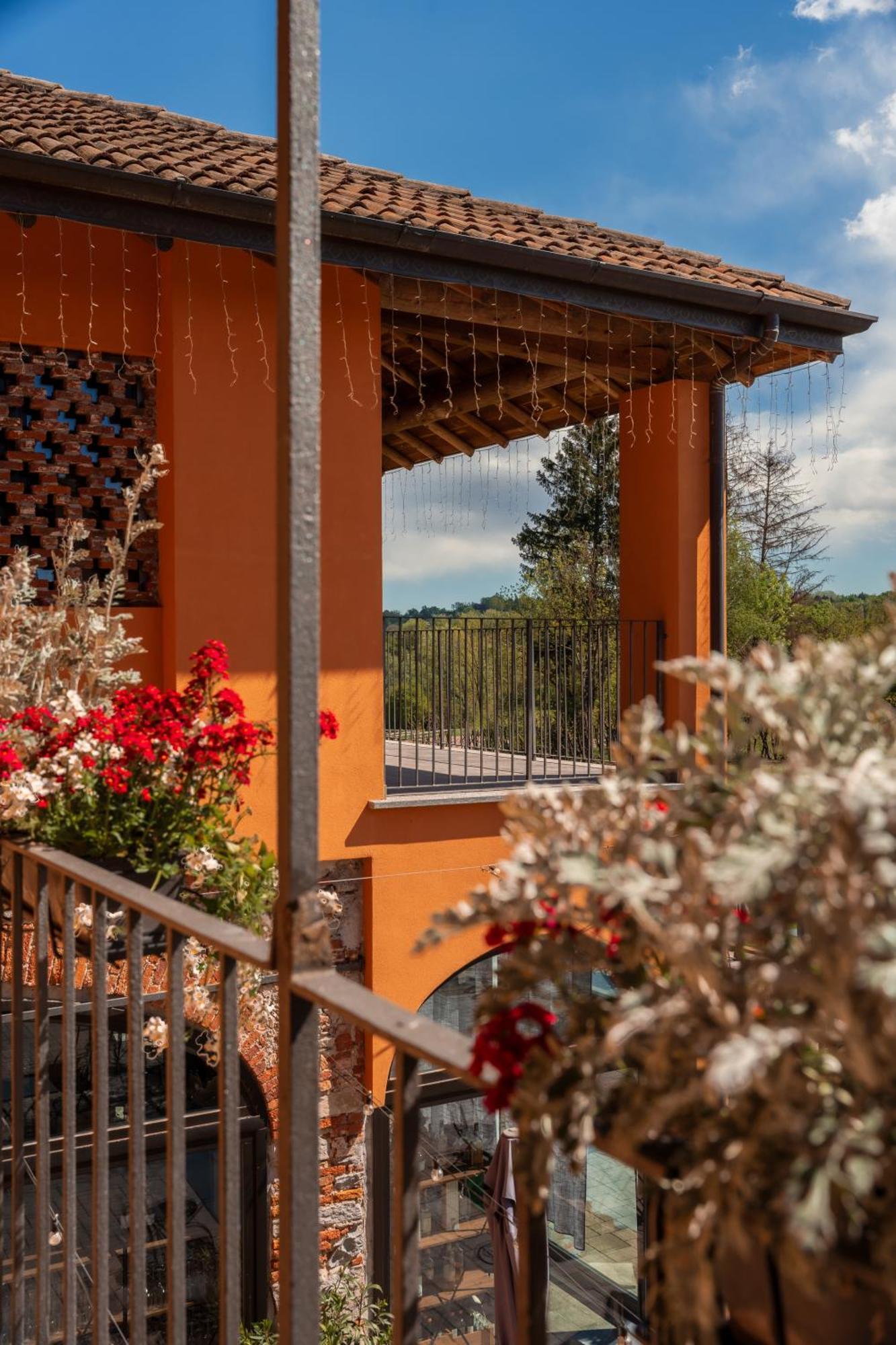 Hotel Equirelais à Lomnago Extérieur photo