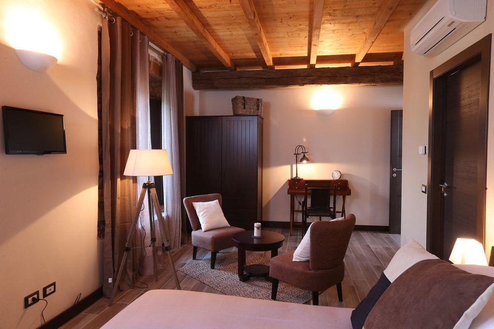 Hotel Equirelais à Lomnago Extérieur photo