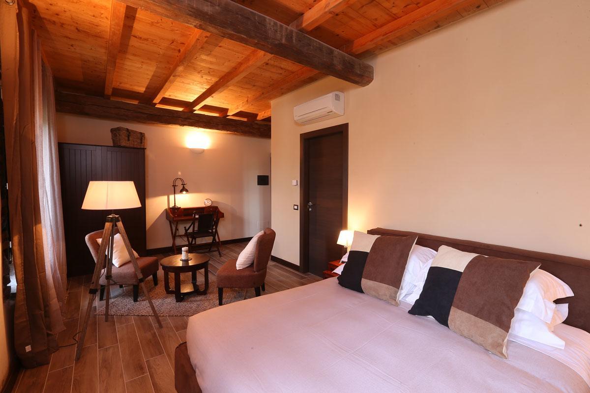 Hotel Equirelais à Lomnago Extérieur photo