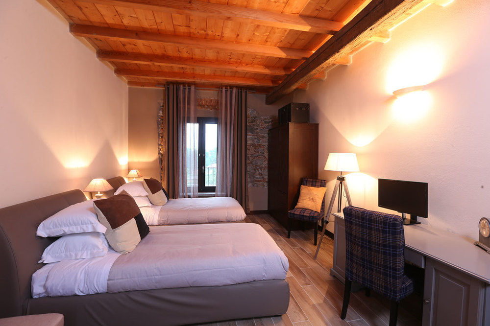 Hotel Equirelais à Lomnago Extérieur photo